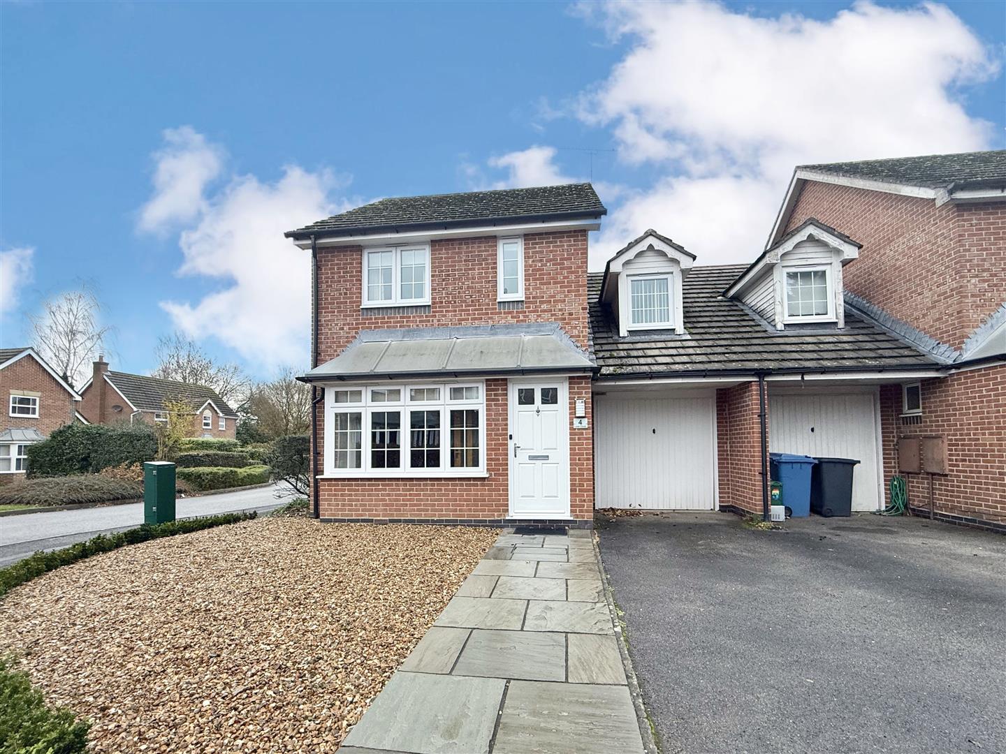 Lower Canes, Yateley